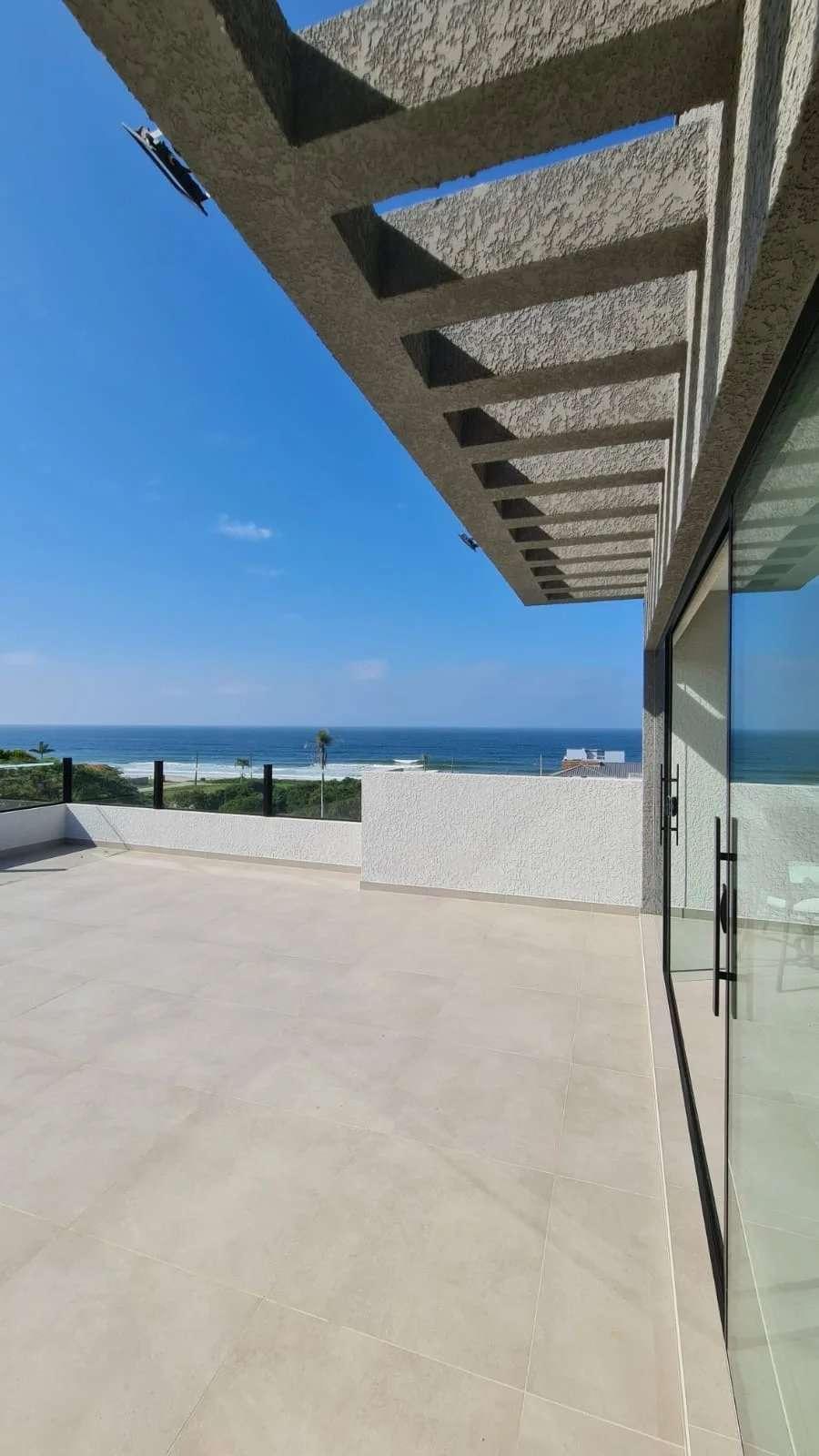 Apartamento com 3 quartos, a apenas 150 metros do mar à venda em Itapoá, Balneário Mariluz