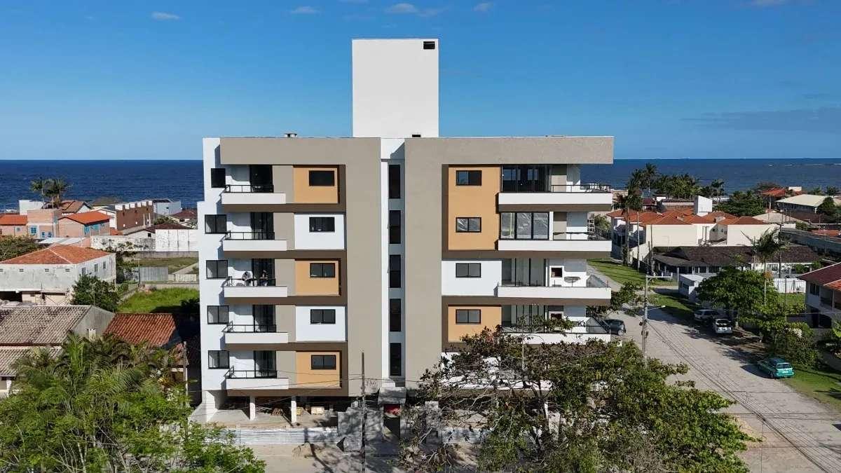 Apartamento com 3 quartos, a apenas 300 metros do mar à venda em Itapoá, Balneário Brasilia