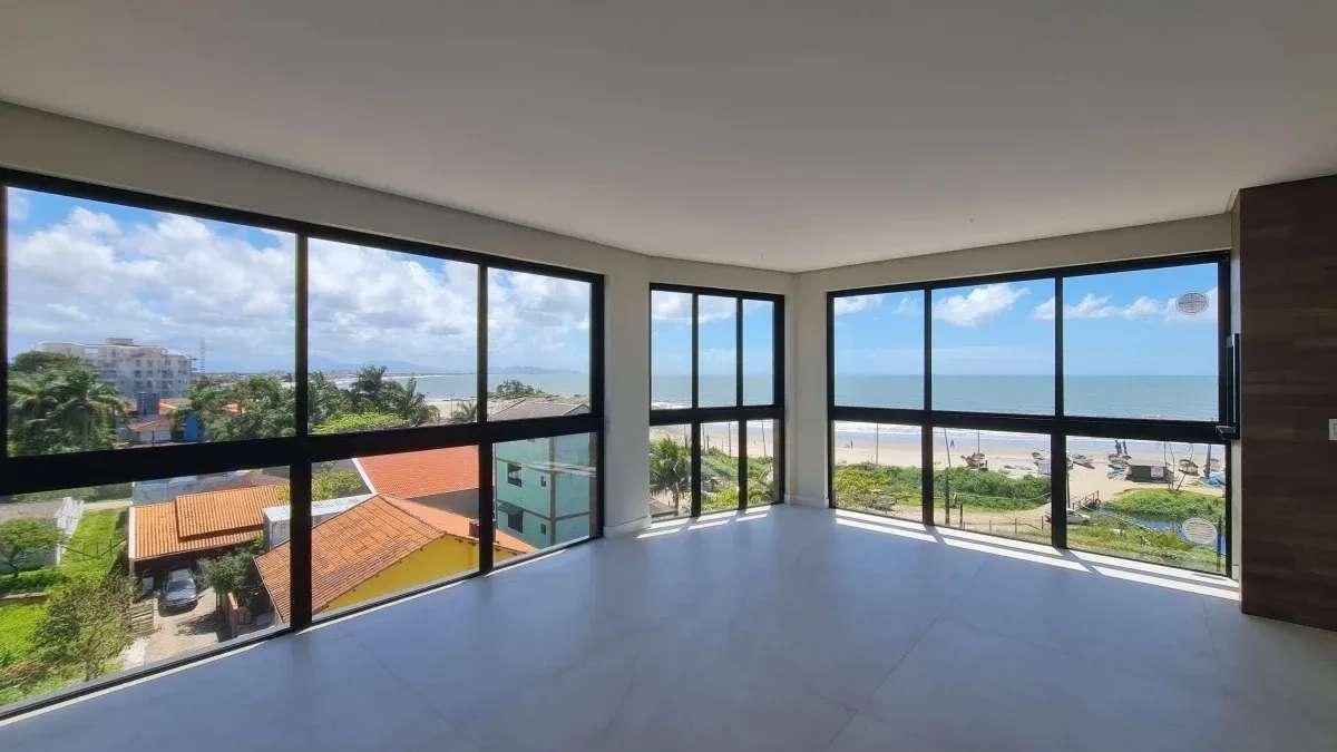 Lofts e apartamentos de 3 e 4 quartos, em frente a Segunda Pedra de Itapoá em Itapema do Norte