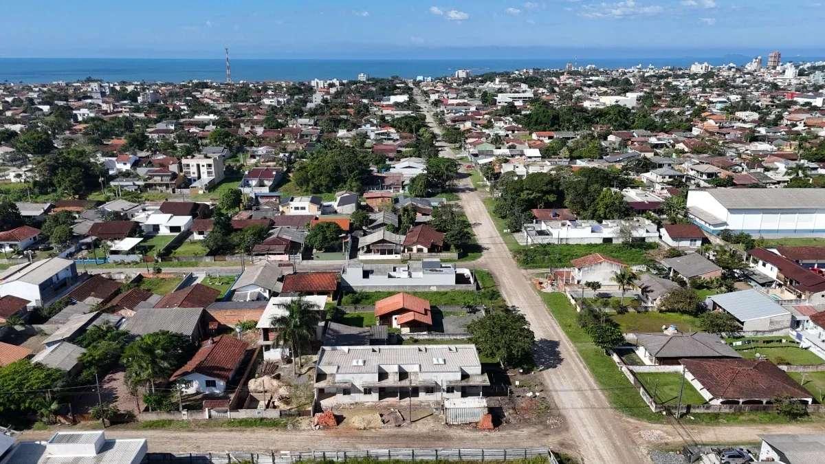 Casa à venda em Itapoá, Brasilia, com 2 quartos, 53m²