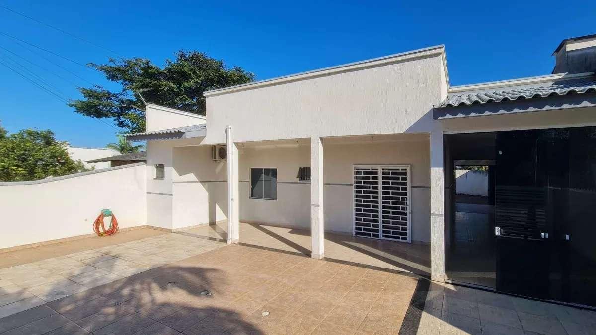 Casa à venda em Itapoá, São José, com 3 quartos, 210m²