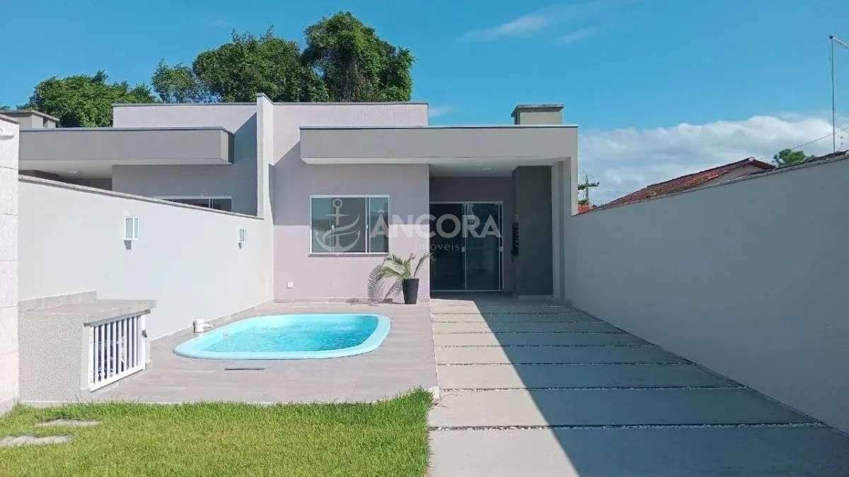 Casa bem localizada na Barra do Saí, com 3 quartos, 80,30 m² de área construída
