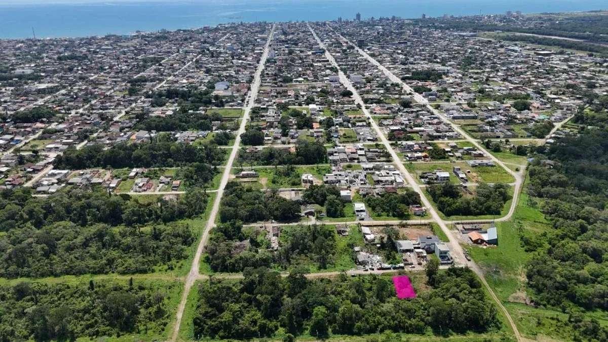 Terreno à venda no Balneário São José, com 360,00m², em Itapoá Sc